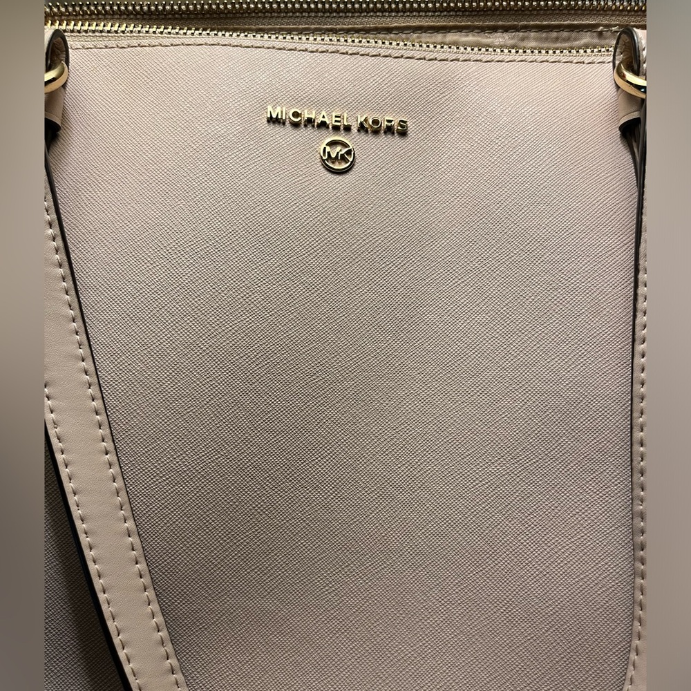 Michael Kors Jet set bag